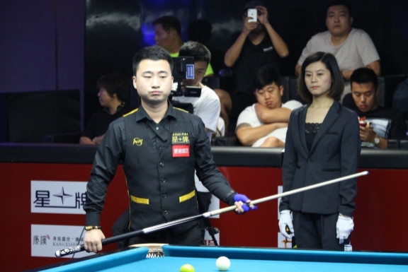 孙颖莎展现 孙颖莎展现